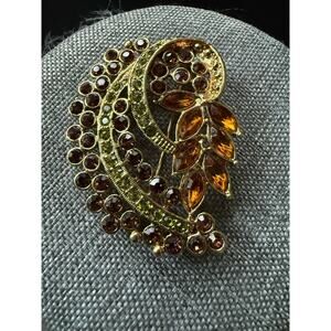 Vintage Rhinestone Paisley Brooch Gold Tone Amber Topaz Color Cocktail Artsy